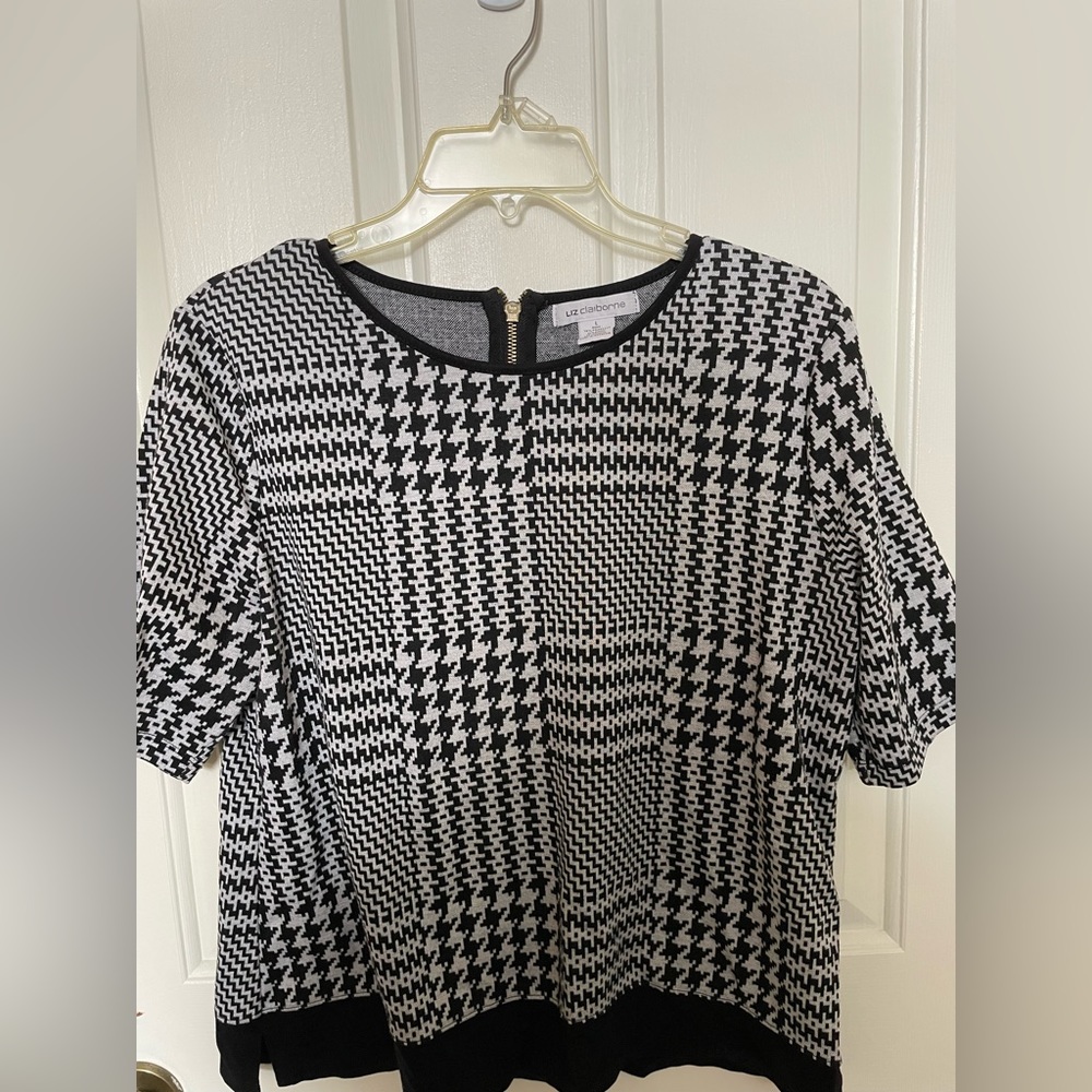 Slightly used Liz Claiborne sweater Large